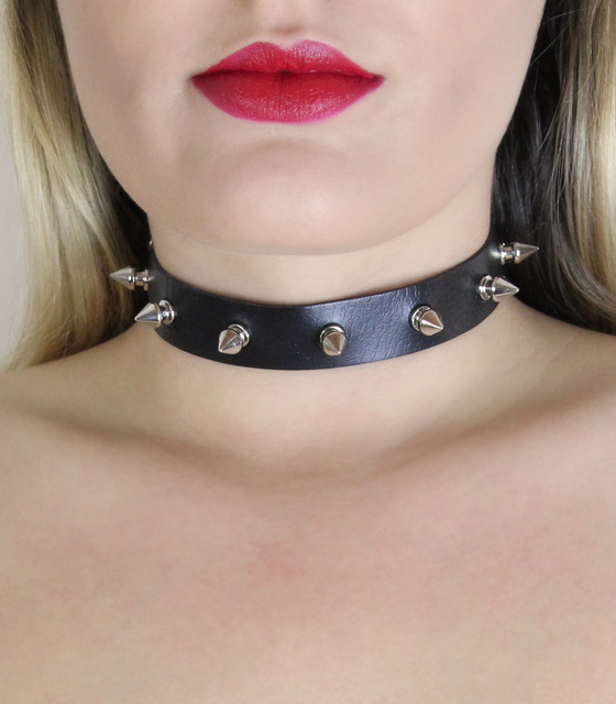 Love In Leather Thin Choker With Dog Spike Studs