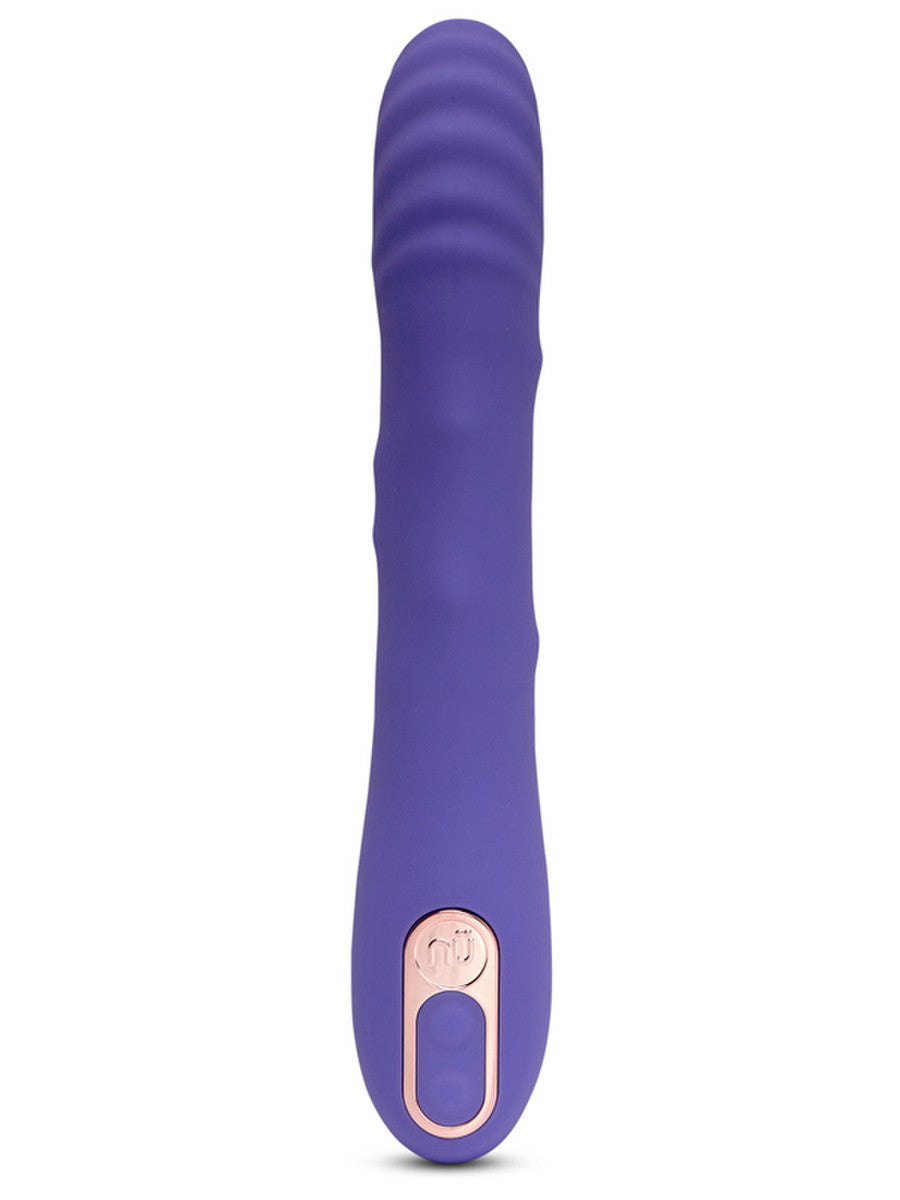 Nu Sensuelle Roxii Wand