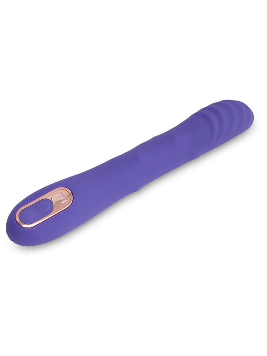 Nu Sensuelle Roxii Wand